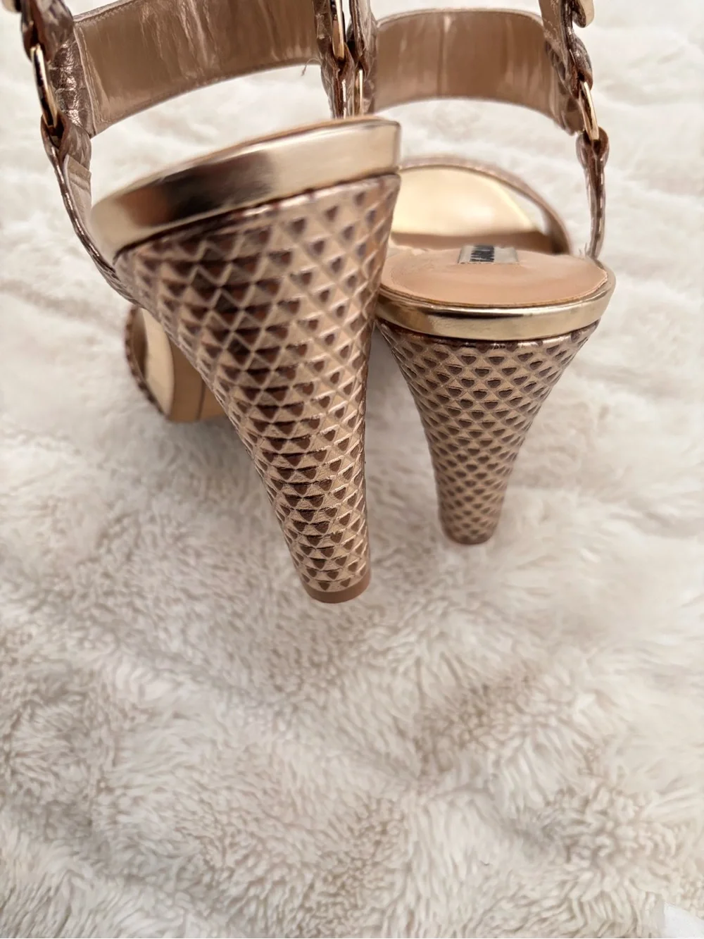 Karl Lagerfeld Paris Gold Textured Block Heel Sandals Size 7